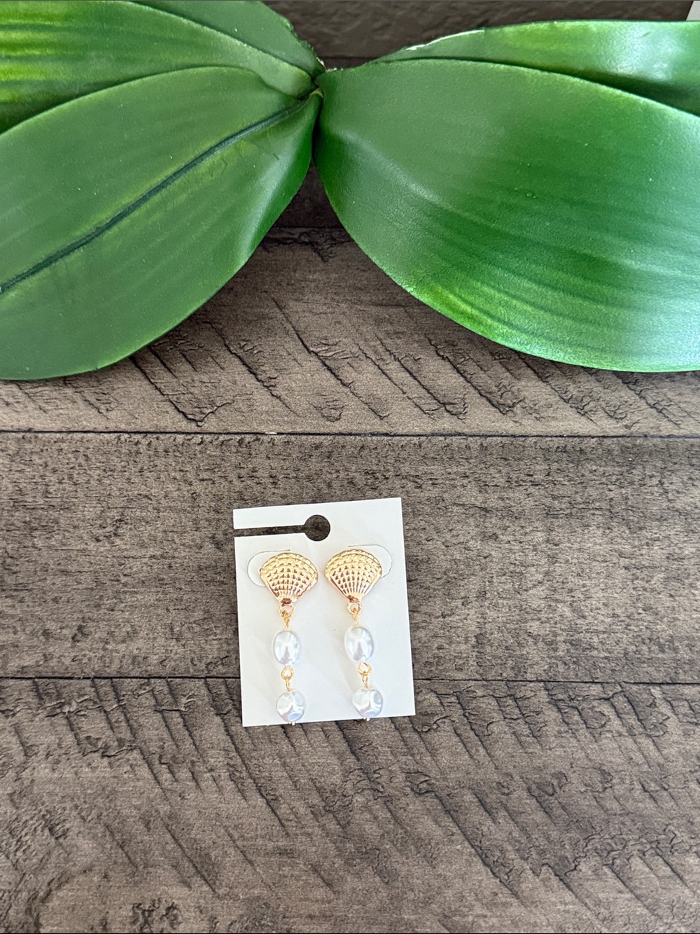 Francesca's Collections Gold Shell Drop Earrings with Clear Beads